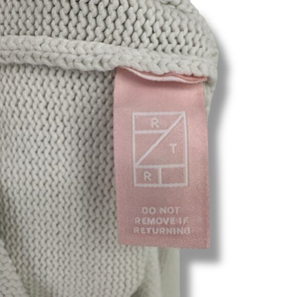 CO Long Sleeveless Knit Sweater Side Slits Womens Size Small 2020 - Picture 7 of 7